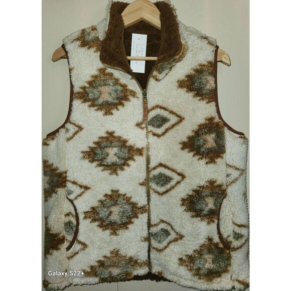 V23  Hem & Thread Southwestern Brown & Cream Sherpa Reversable Vest - Picture 1 of 10